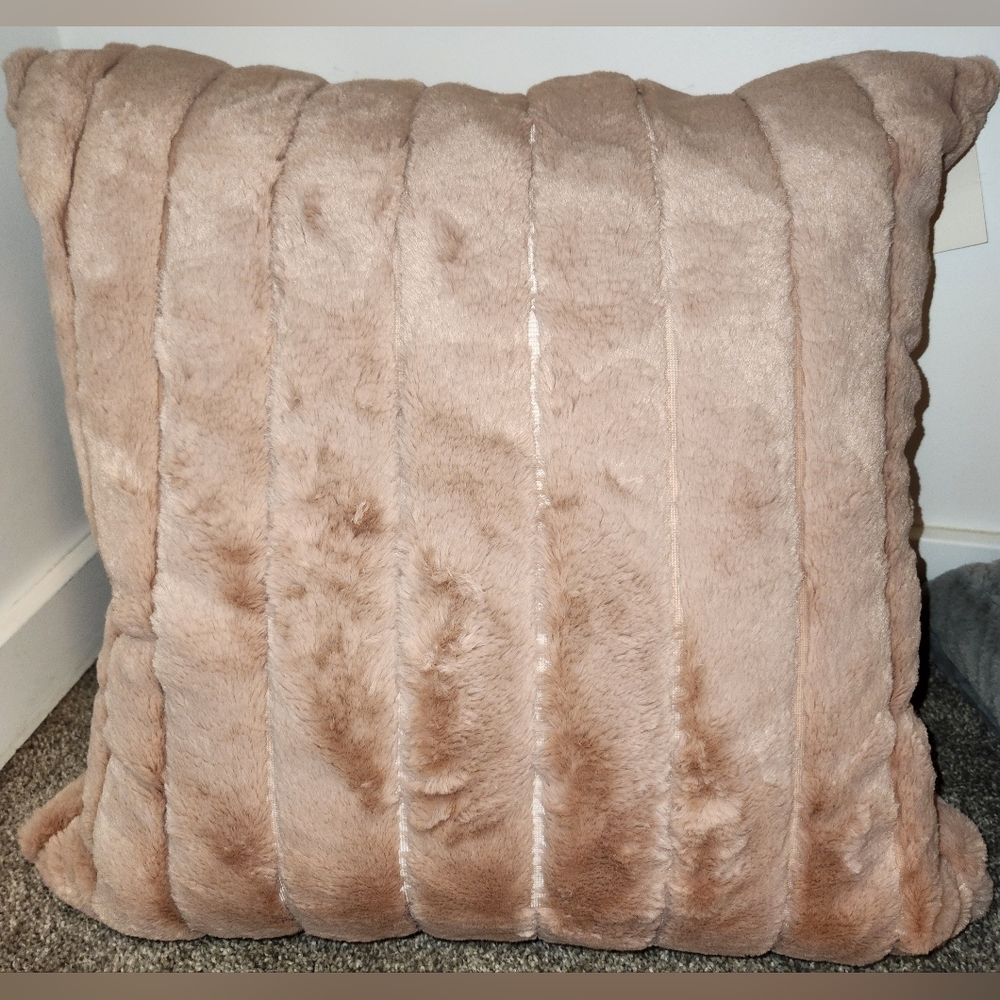 Feather Filled Home Decor Faux Fur Pillow Cushion in Pink / Rose Smoke;22" x 22"